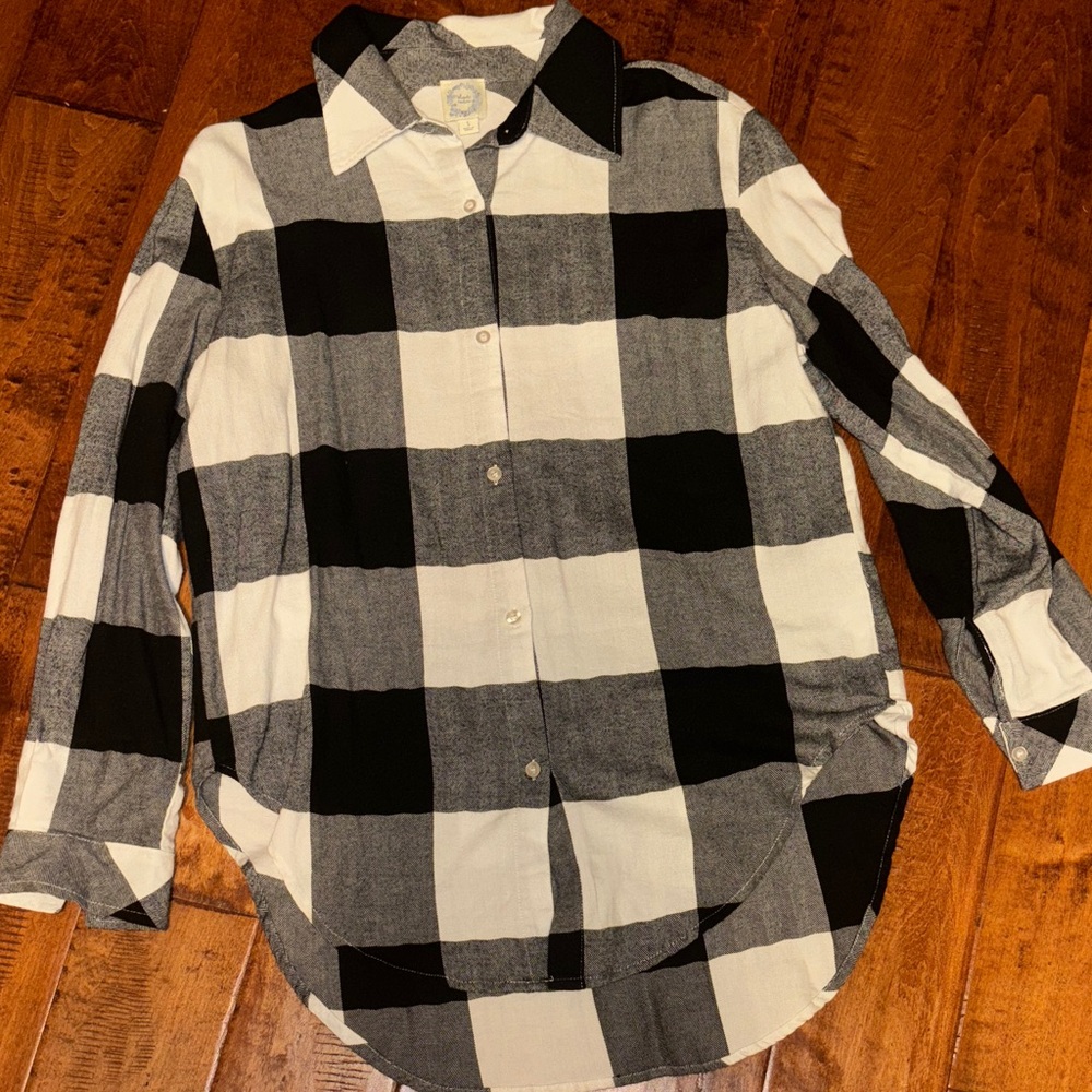 Black and White Checkered Women’s Shirt